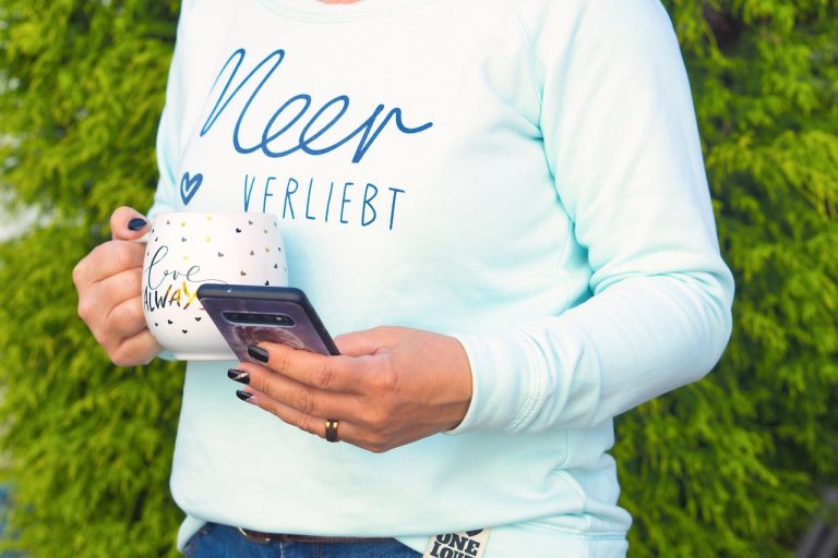 The Impact Of Social Media On Fashion Trends An In Depth Analysis